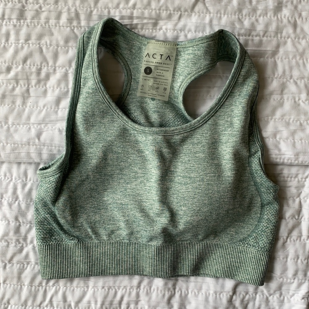 Acta seamless sports bra